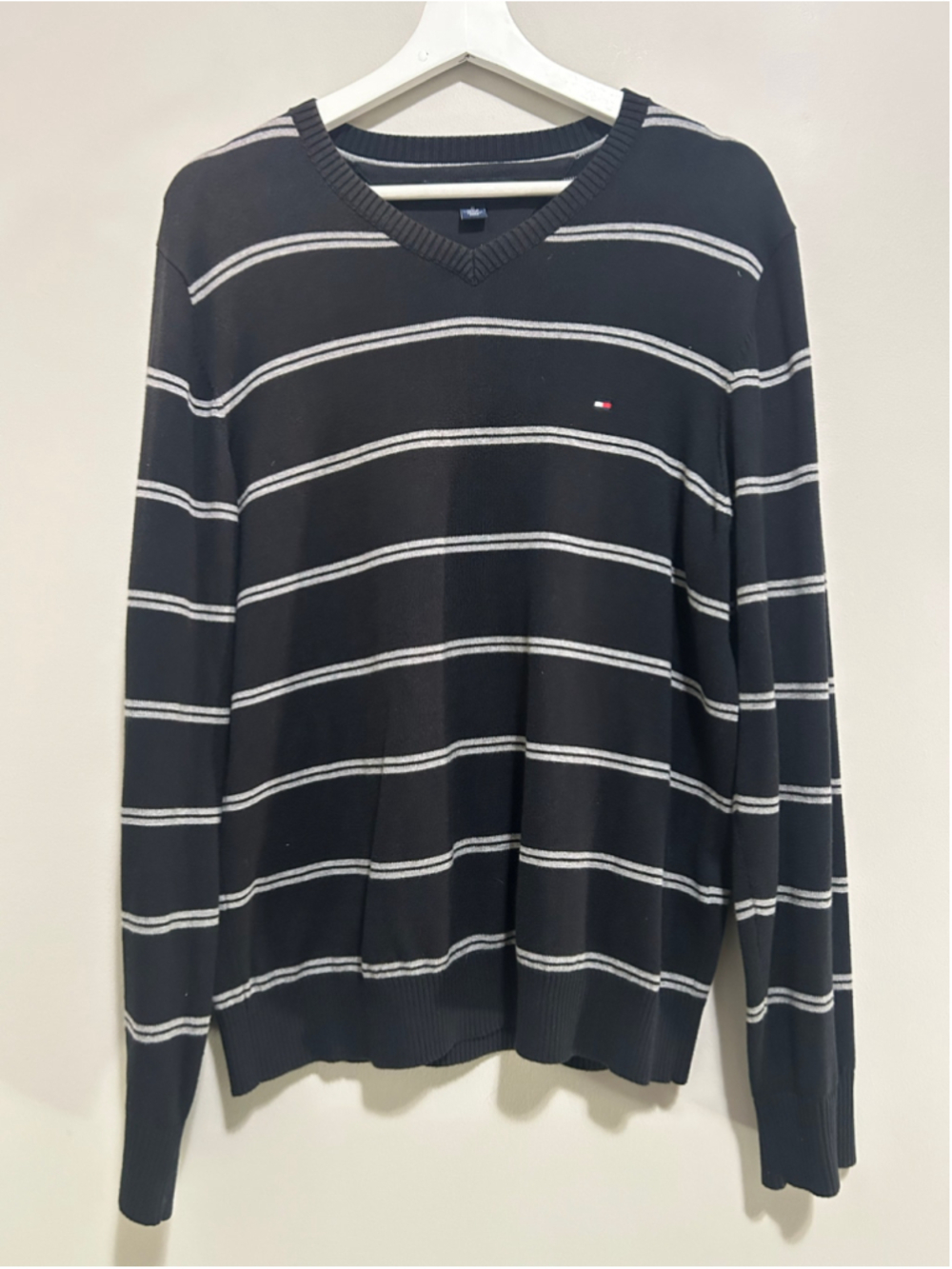 Men's Tommy Hilfiger Sweater Size M